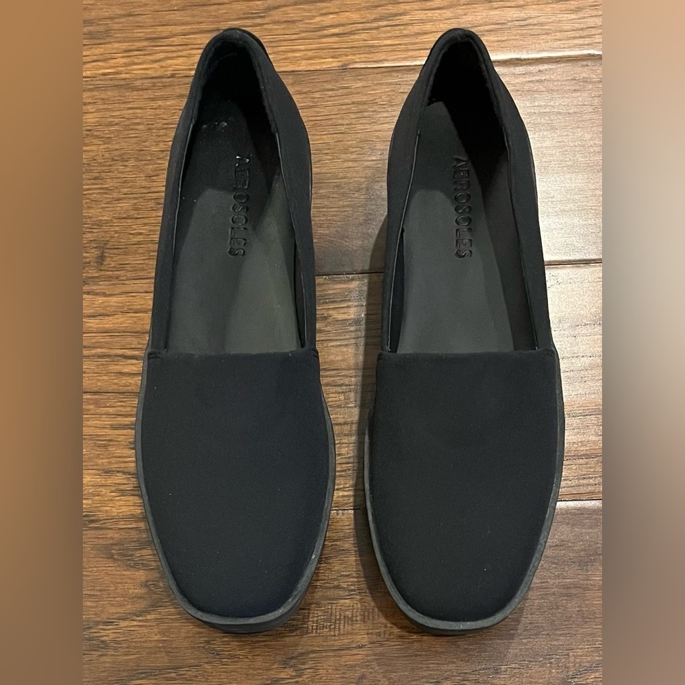 AEROSOLES Classic Black Wedge Slip On Loafers Career Casual Size 8 M